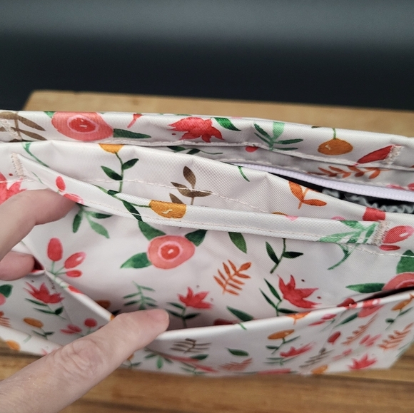 2 Floral Print Tote Bag Organizers, Lots of Storage Space! Never Used, Like New - Picture 3 of 10